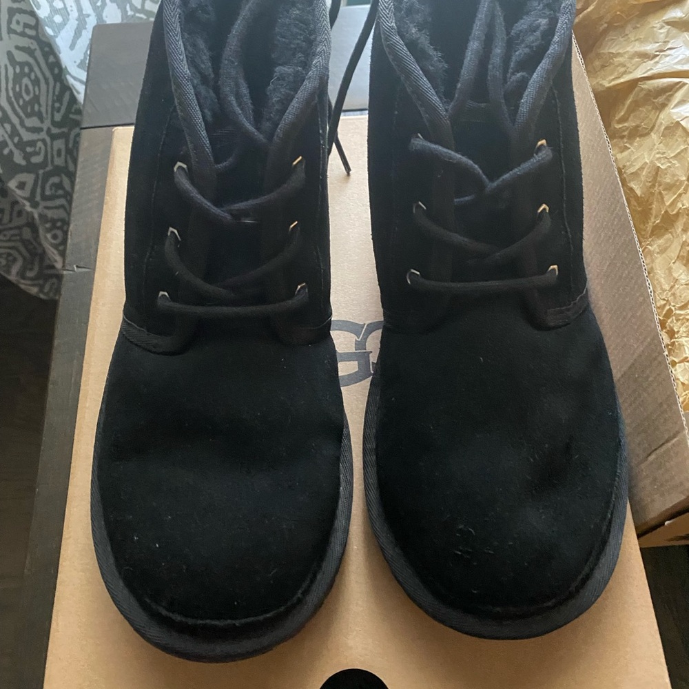 UGG Woman Black Suede Chukka Boots